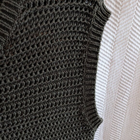 Lord & Taylor 424 Fifth Olive Green Crochet Knit Vest Medium Cotton Linen blend - Picture 3 of 7